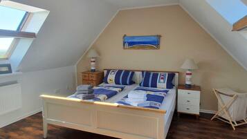 2 makuuhuonetta, vauvan matkasänky, Wi-Fi, vuodevaatteet