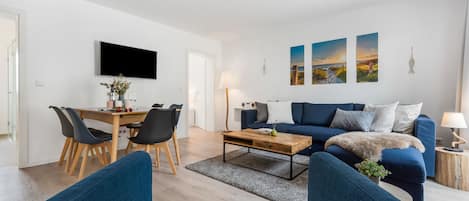 Una televisión, un reproductor estéreo