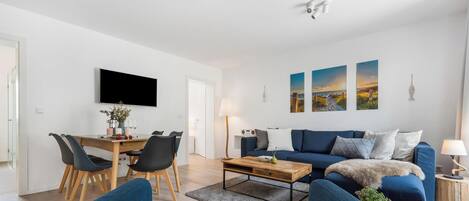 Télévision, chaîne hi-fi