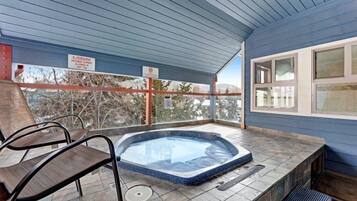 Condo (Breck_River_Mtn_Lodge_4bd) | Spa