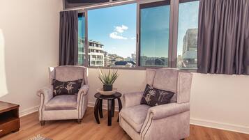 Egyptian cotton sheets, premium bedding, in-room safe