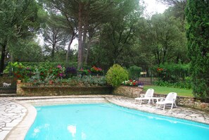 Outdoor pool - La Bulle sous les pins (PMR option) (Roquebrune-sur-Argens)