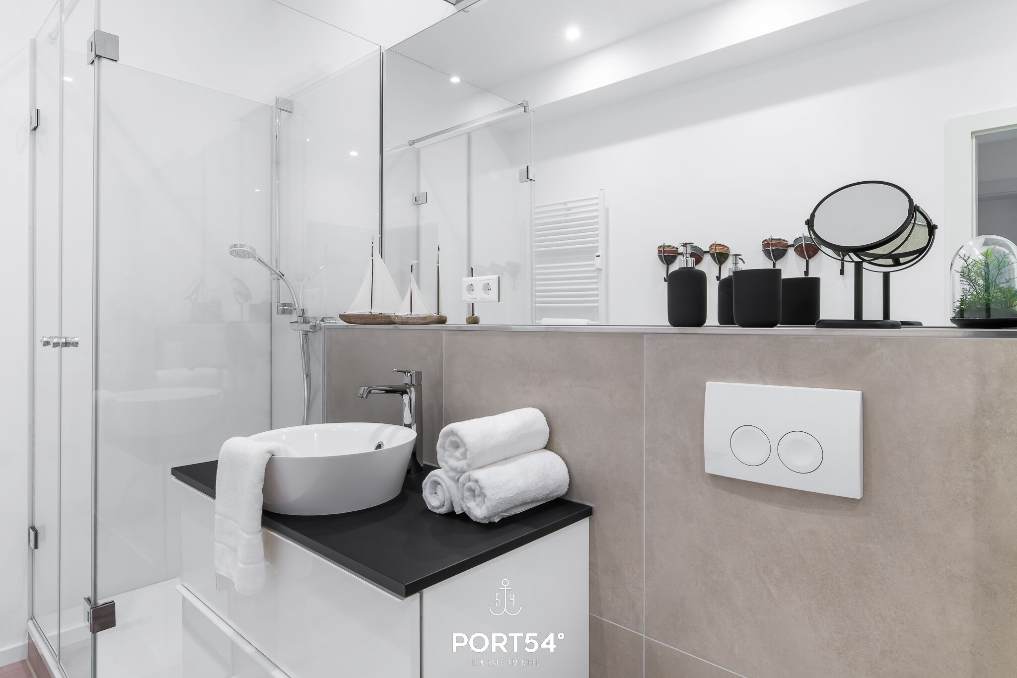 Douche, sèche-cheveux