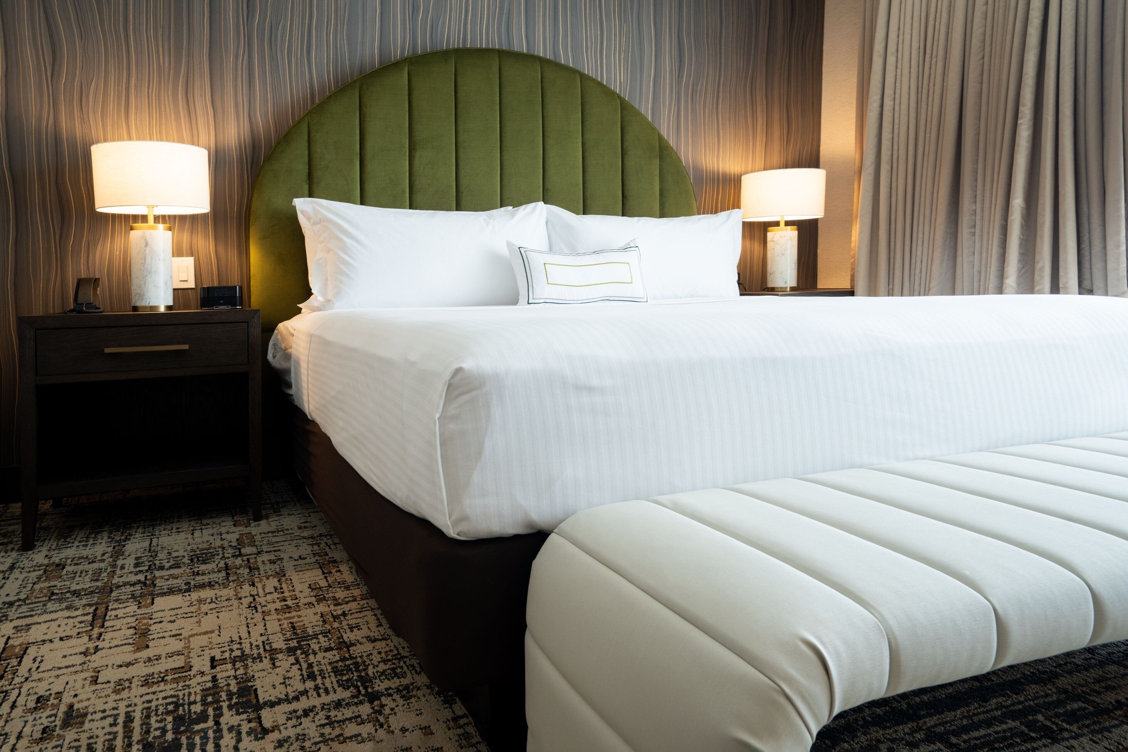 single room, 1 king bed, city view (view) | desk, laptop workspace, iron/ironing board, bed sheets