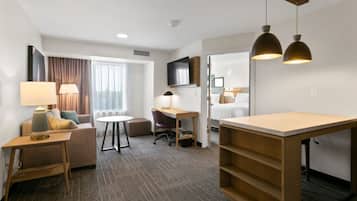 Suite estudio, 2 camas de matrimonio, cocina | 1 dormitorio, ropa de cama de alta calidad, escritorio