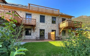 Exterior - Rental of 12 gîtes and 1 chalet that can accommodate 2 to 10 people. (ROCHESSON)