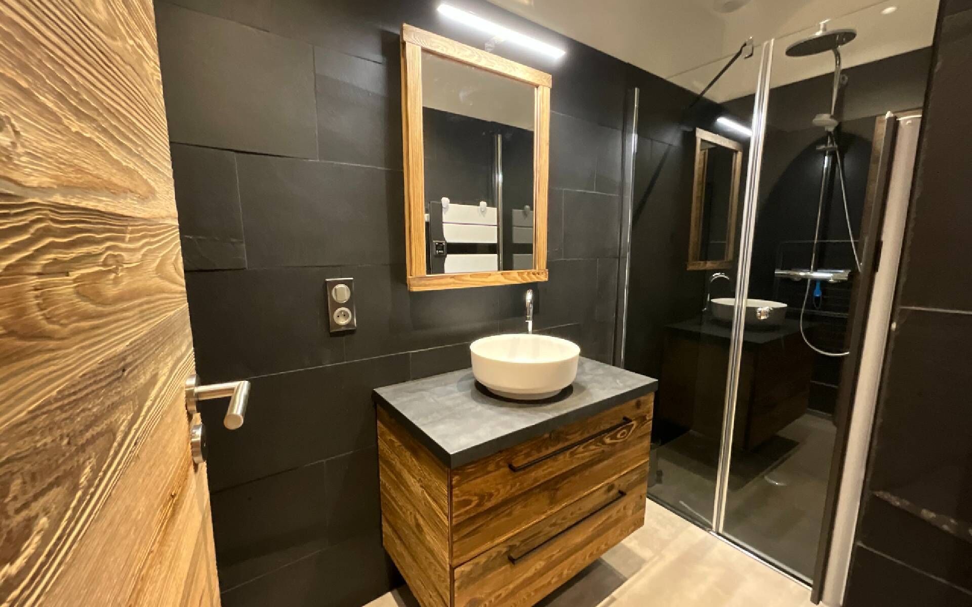 Een douche, een haardroger