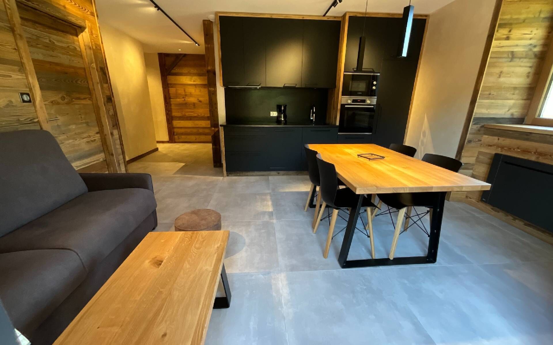 TV, table football, ping pong