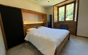 3 chambres, fer et planche à repasser, accès à Internet