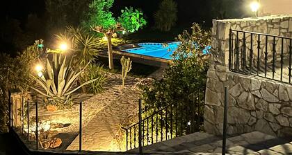 Familiengeführte Villa Cornelia mit 3 separaten Wohnungen - Ruhe und Meerblick.