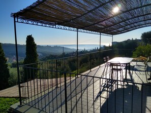 Outdoor dining - DIANO COUNTRY HOUSE exclusive swimming pool uliveto sea view (Diano Castello/ Imperia)