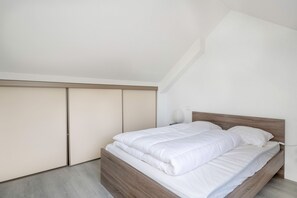 1 habitación, tabla de planchar con plancha y wifi gratis