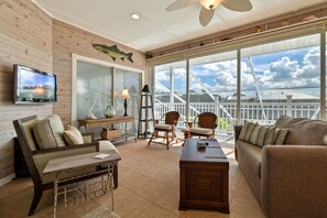 Smart TV, tenis de mesa y libros 