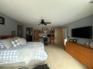 4 Schlafzimmer, Schreibtisch, Bügeleisen/Bügelbrett, kostenloses WLAN