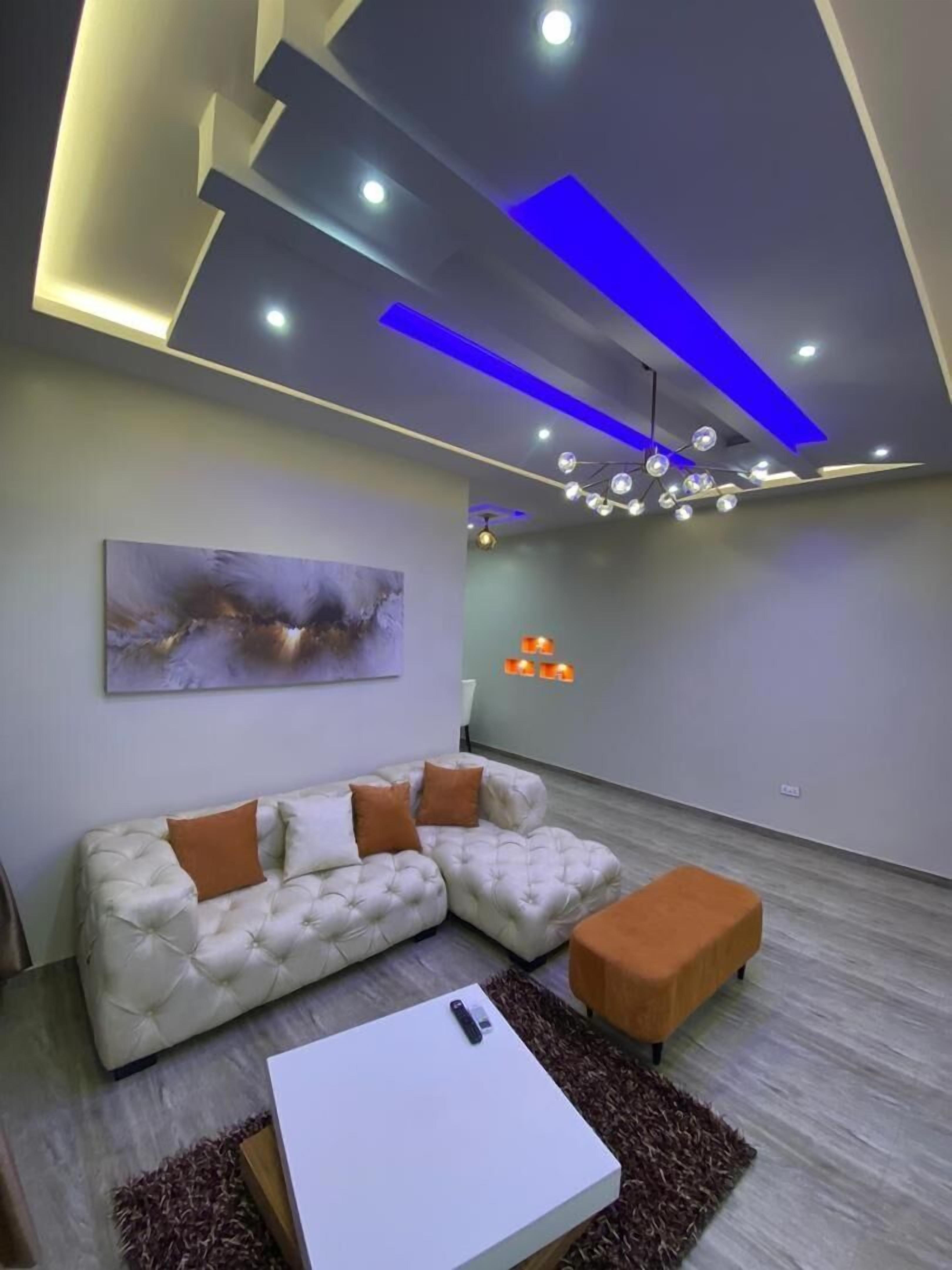 royal suite | living area | 32-inch lcd tv with satellite channels, tv