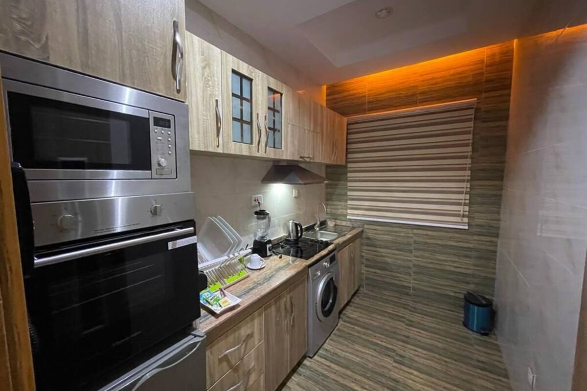 presidential suite | shared kitchen | mini-fridge