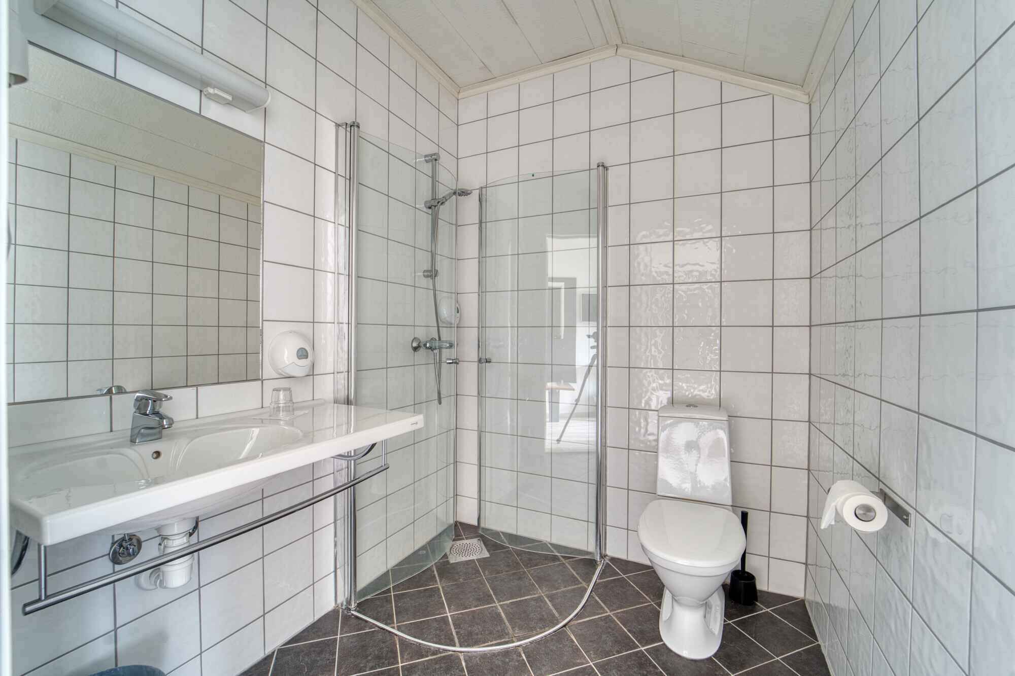 single room | bathroom | shower, hair dryer, heated floors, towels