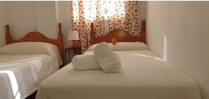 3 dormitorios, tabla de planchar con plancha, wifi gratis y ropa de cama
