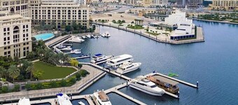 Kingsgate Canal Hotel