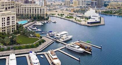 Kingsgate Canal Hotel