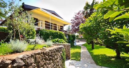 Beautiful vacation house Luka near the beach