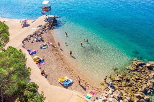Beautiful vacation house Luka near the beach