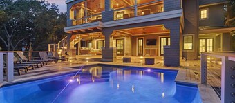 Ideal Kiawah LUXURY 6 BR! Pool, Oceanview, Private Boardwalk to Beach!