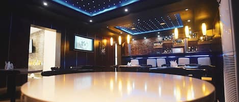 Bar (in der Unterkunft)