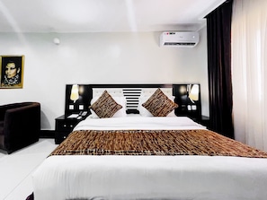 Executive Room | Premium bedding, free WiFi, bed sheets - Pasadena Suites (Lekki)