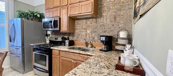 The Gregory House, A Southern Tropical Get Away!