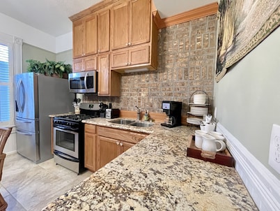 The Gregory House, A Southern Tropical Get Away!