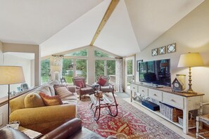 Fernseher, Kamin