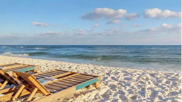 Unclassified image, 1 of 61, button - Marisol del Cielo/Sea Sun Of The Sky-On The Beach (Pensacola)