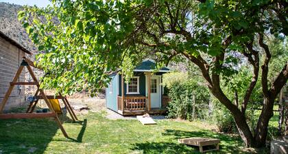 Charming Historic Home, Embrace the Past, Enjoy the Present 13 Mi to GWS