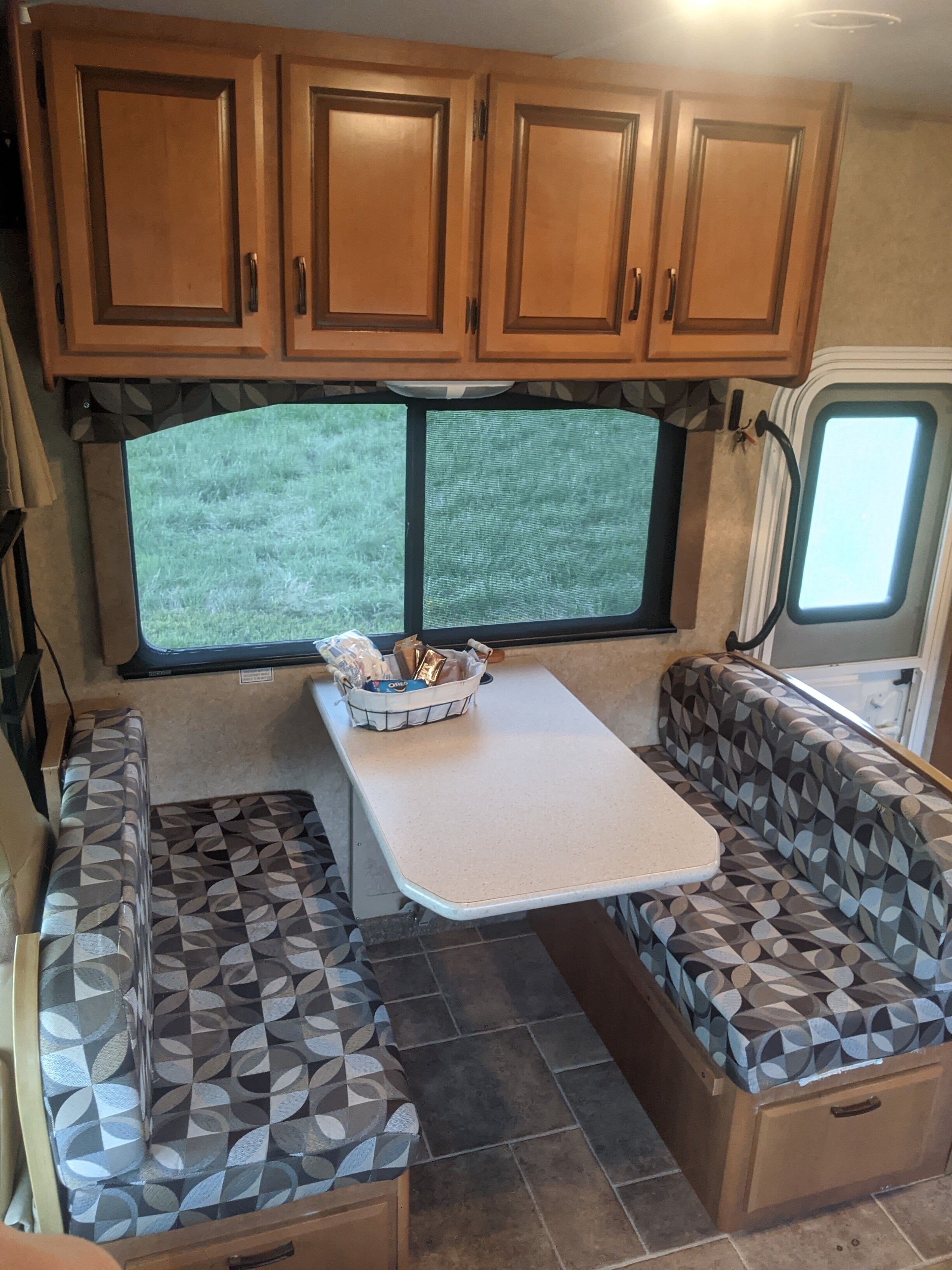 Shenandoah Valley Sightseer (setup at campgrounds in surrounding counties)