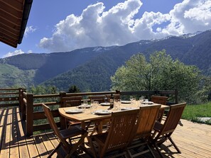 Outdoor dining - Karibu - MOUNTAIN & VIEW chalet 10 pers (Haute-Nendaz)