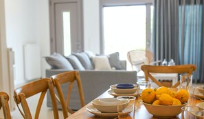 Villa | In-room dining - Legno Bianco (Hersonissos)