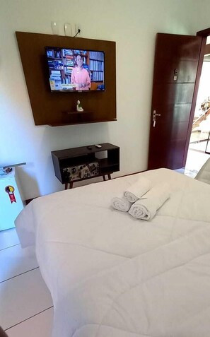 Comfort Room | Minibar, in-room safe, individually decorated, laptop workspace - Pousada Abacateiro (Búzios)
