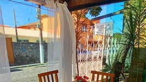 Free daily continental breakfast - Pousada Abacateiro (Búzios)