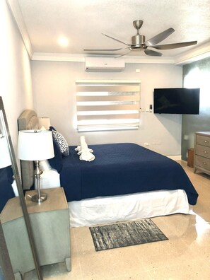 4 bedrooms, iron/ironing board, travel crib, free WiFi