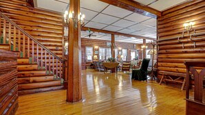 Interior - Historic prohibition Lodge next to golf course with private beach (Winter)