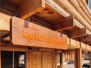 Reception - Simatiri Hotel y Cabañas by Rotamundos (Bocoyna)