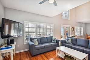 Fernseher, Videospiele, Tischfußball