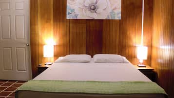 5 habitaciones, escritorio, tabla de planchar con plancha y wifi gratis