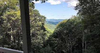 Eagle Landing, Views, WI-FI, Private, Spacious!