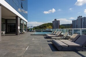 حمّام سباحة خارجي