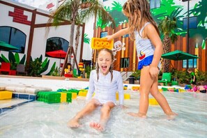 Outdoor pool - LEGOLAND Pirate Island Hotel (Winter Haven)