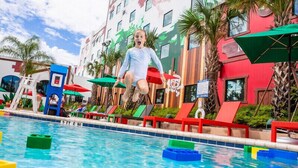 Outdoor pool - LEGOLAND Pirate Island Hotel (Winter Haven)