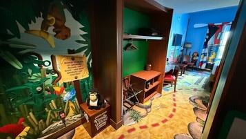 Pirate Island Theme | Desk, laptop workspace, free WiFi