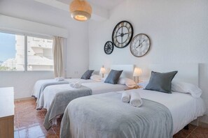 2 bedrooms, iron/ironing board, travel cot, free WiFi - Bright Apartment with Panoramic Sea Views (Marbella)